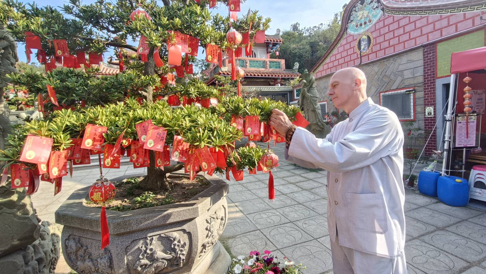 英國指揮官退役吃素30年  來金太武山海印寺學佛