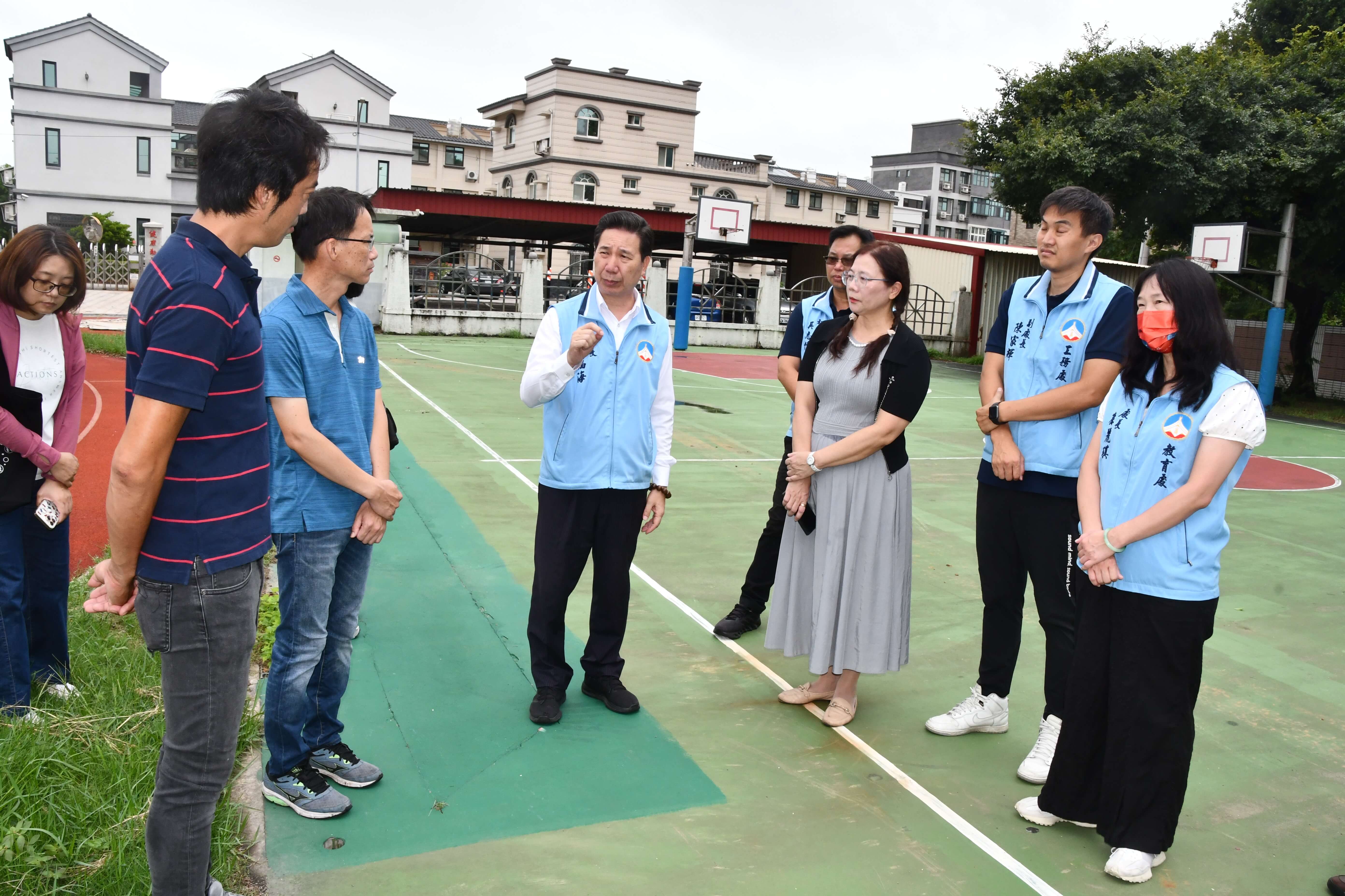 陳福海視察柏村國小 評估興建全國第一棟"長幼共融大樓 陳福海視察柏村國小 評估興建全國第一棟"長幼共融大樓