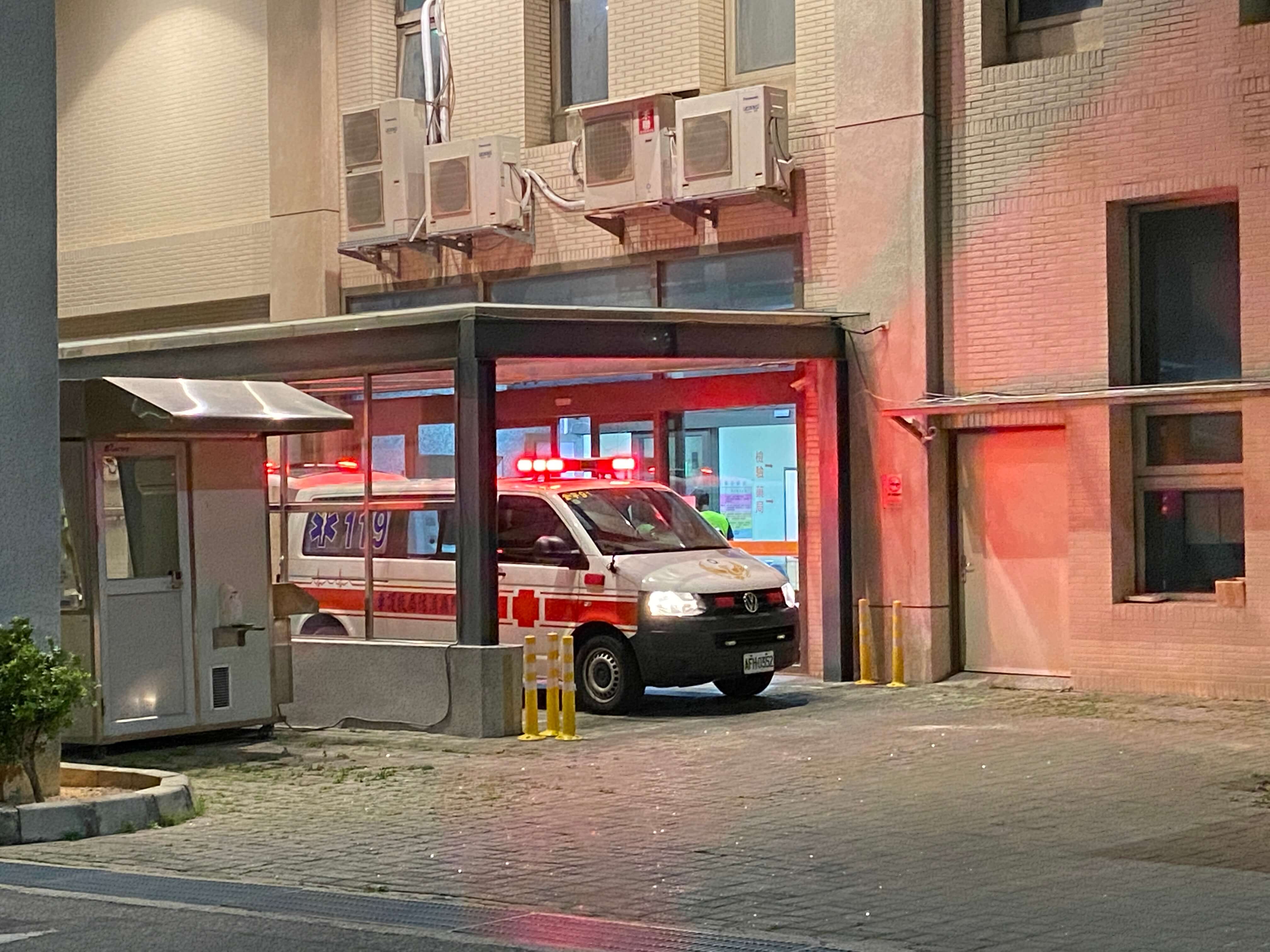 小三通復航首起!陸客遊金身體不適 救護車上突心跳停止猝死 小三通復航首起!陸客遊金身體不適 救護車上突心跳停止猝死