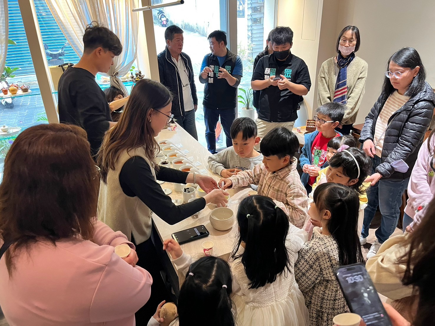 關懷婦女權益、關注司法正義!金門民眾黨辦三月挺女子—親子茶藝活動 關懷婦女權益、關注司法正義!金門民眾黨辦三月挺女子—親子茶藝活動