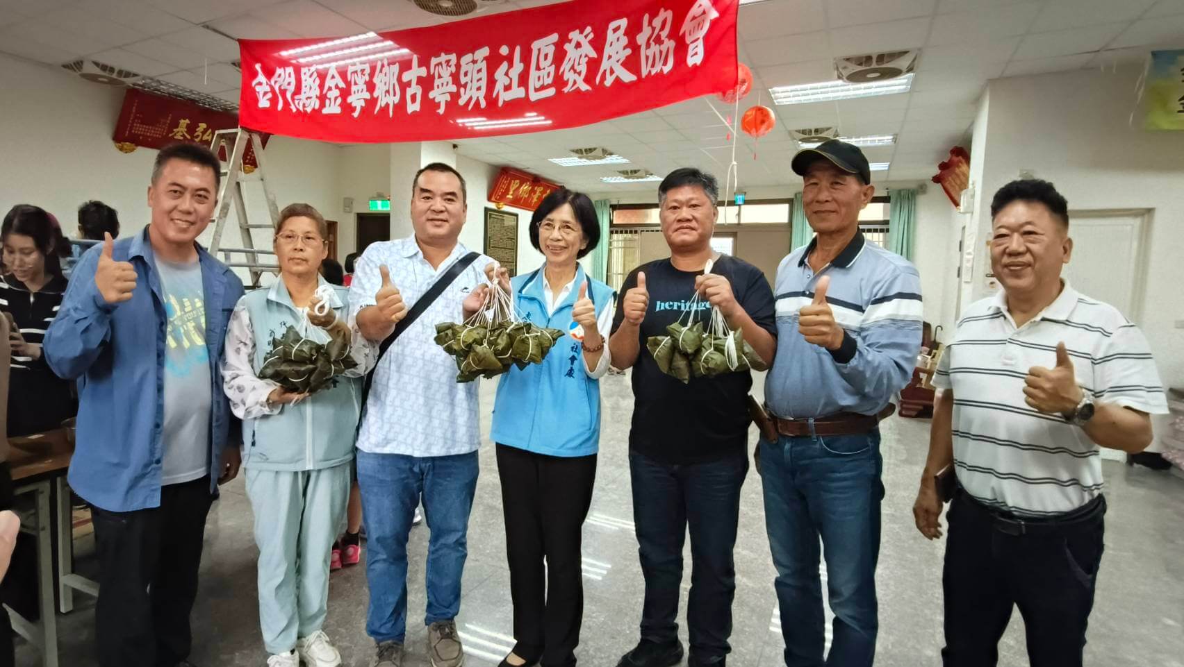 溫馨端午 傳承文化 古寧頭社區邀小朋友跟阿嬤學包粽 溫馨端午 傳承文化 古寧頭社區邀小朋友跟阿嬤學包粽