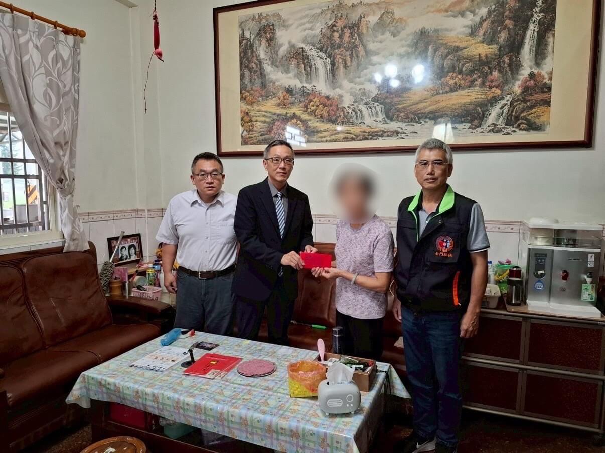 端午節溫情關懷,犯保金門分會與金門地檢署為馨生家庭送上祝福 端午節溫情關懷,犯保金門分會與金門地檢署為馨生家庭送上祝福