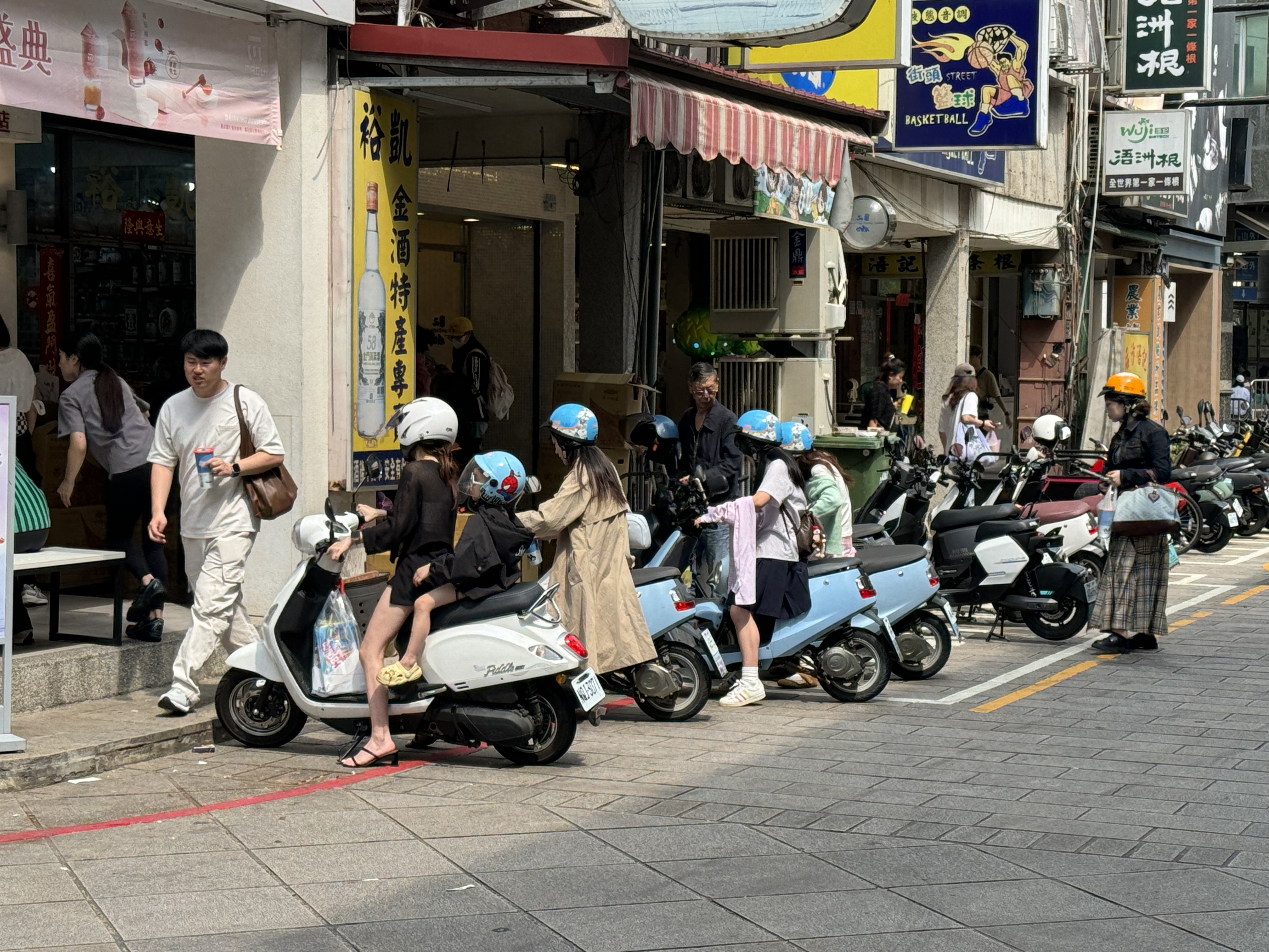 營造友善旅遊環境 金門宣導陸客騎電動車限數25公里 營造友善旅遊環境 金門宣導陸客騎電動車限數25公里
