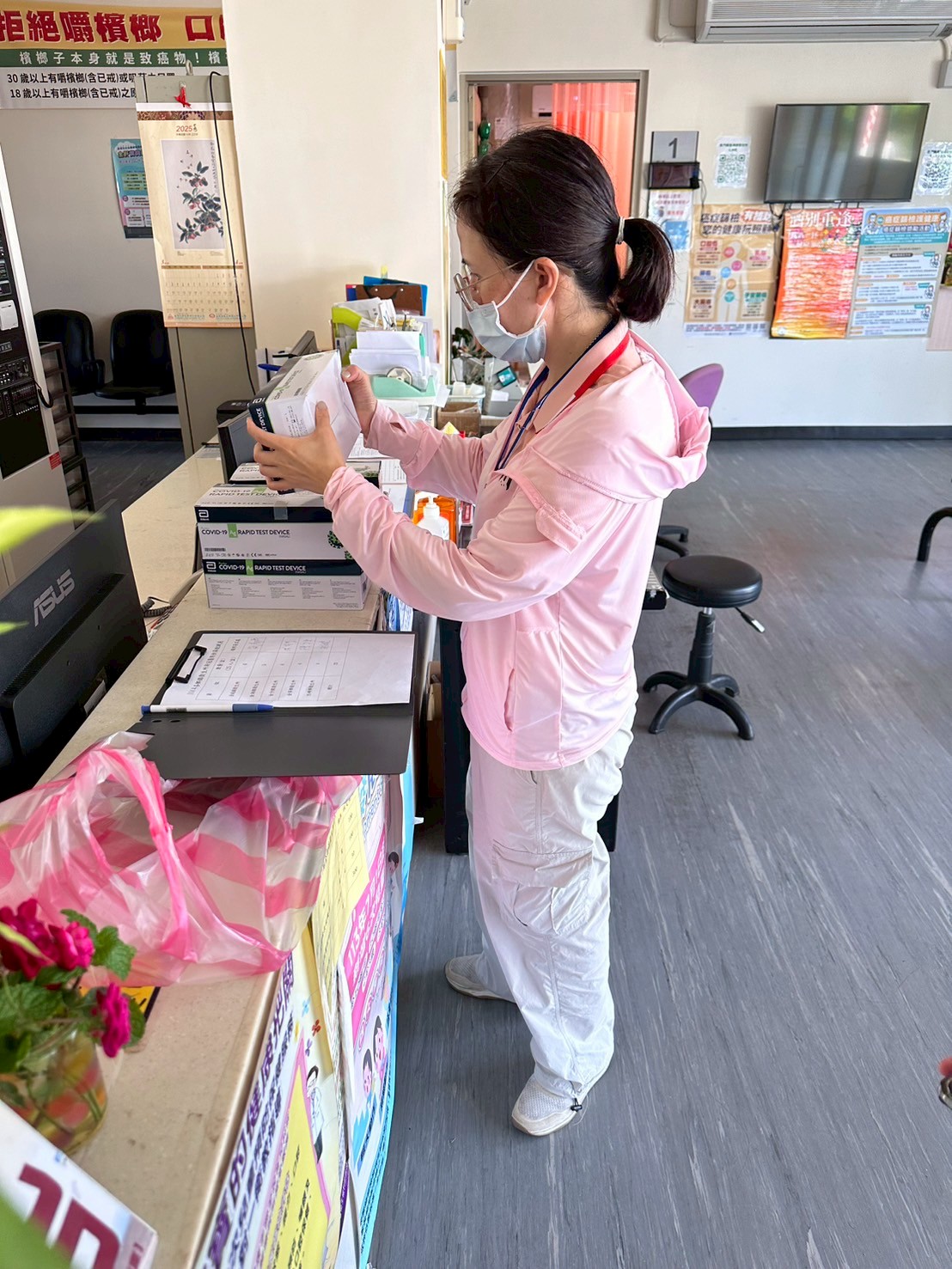 新冠疫情升溫金門今年兩例死亡 衛生局: 五鄉鎮衛生所備有快篩試劑 新冠疫情升溫金門今年兩例死亡 衛生局: 五鄉鎮衛生所備有快篩試劑