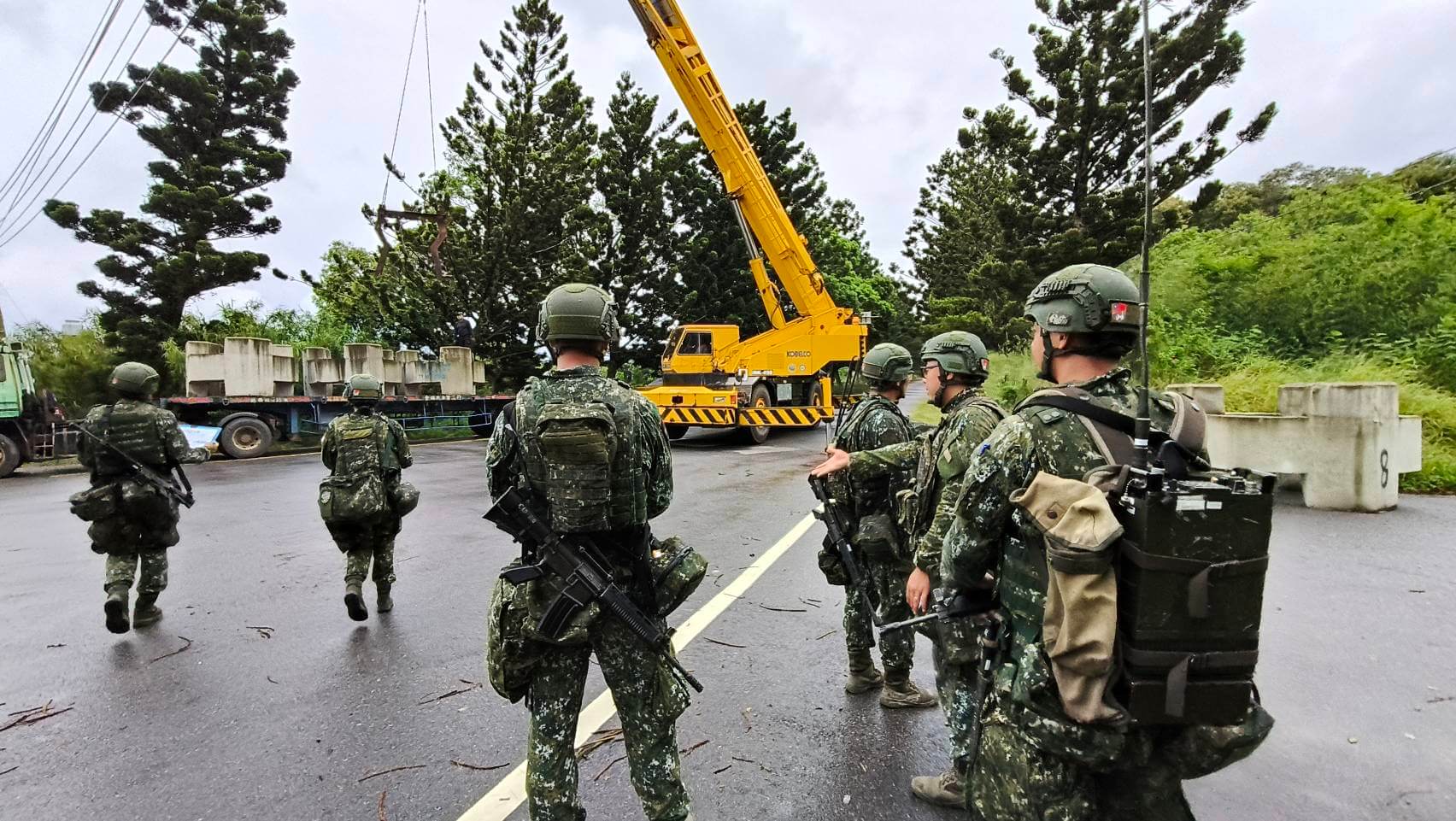 金防部「漢光41號演習實兵演習」重要道路阻絕、路樹爆破 金防部「漢光41號演習實兵演習」重要道路阻絕、路樹爆破