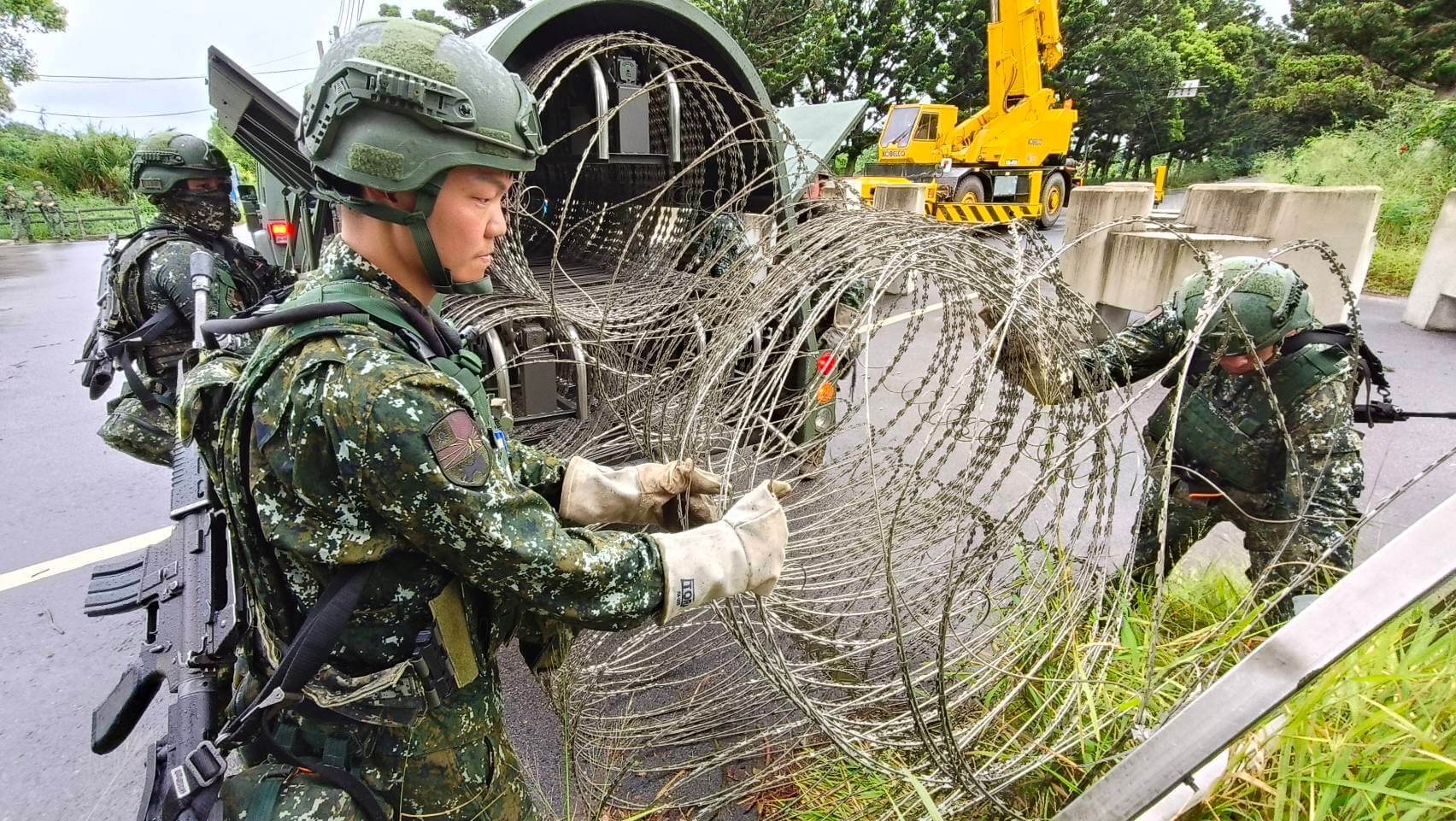 金防部「漢光41號演習實兵演習」重要道路阻絕、路樹爆破 金防部「漢光41號演習實兵演習」重要道路阻絕、路樹爆破