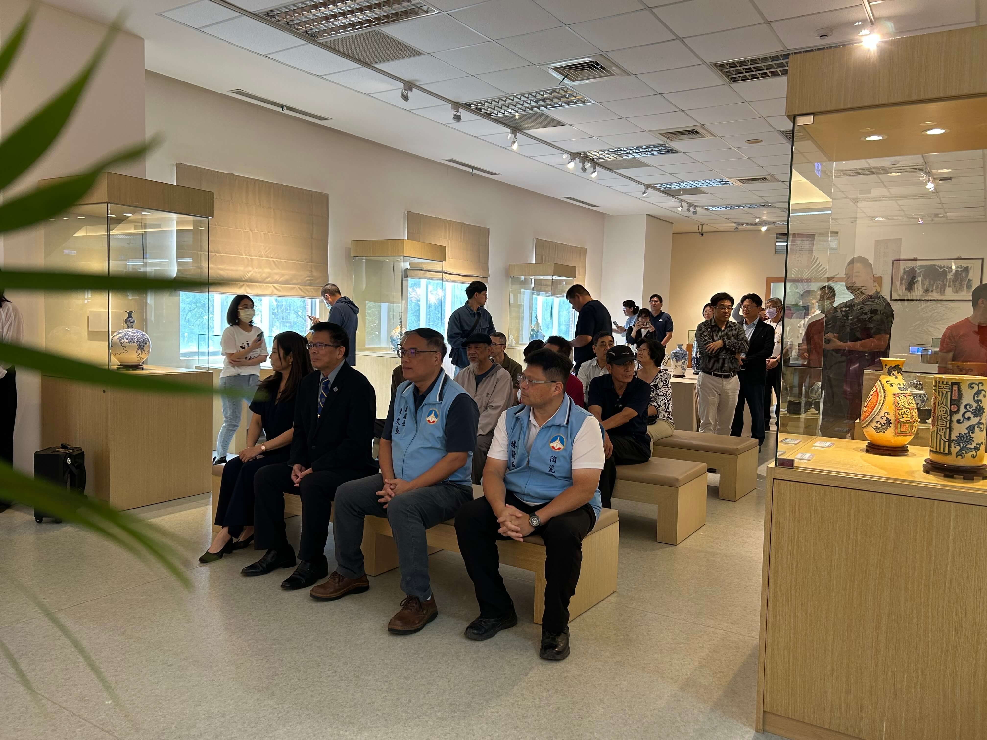 金門大學圖書館 × 金門陶瓷廠聯手呈獻《青花纏枝新想像》 金門大學圖書館 × 金門陶瓷廠聯手呈獻《青花纏枝新想像》