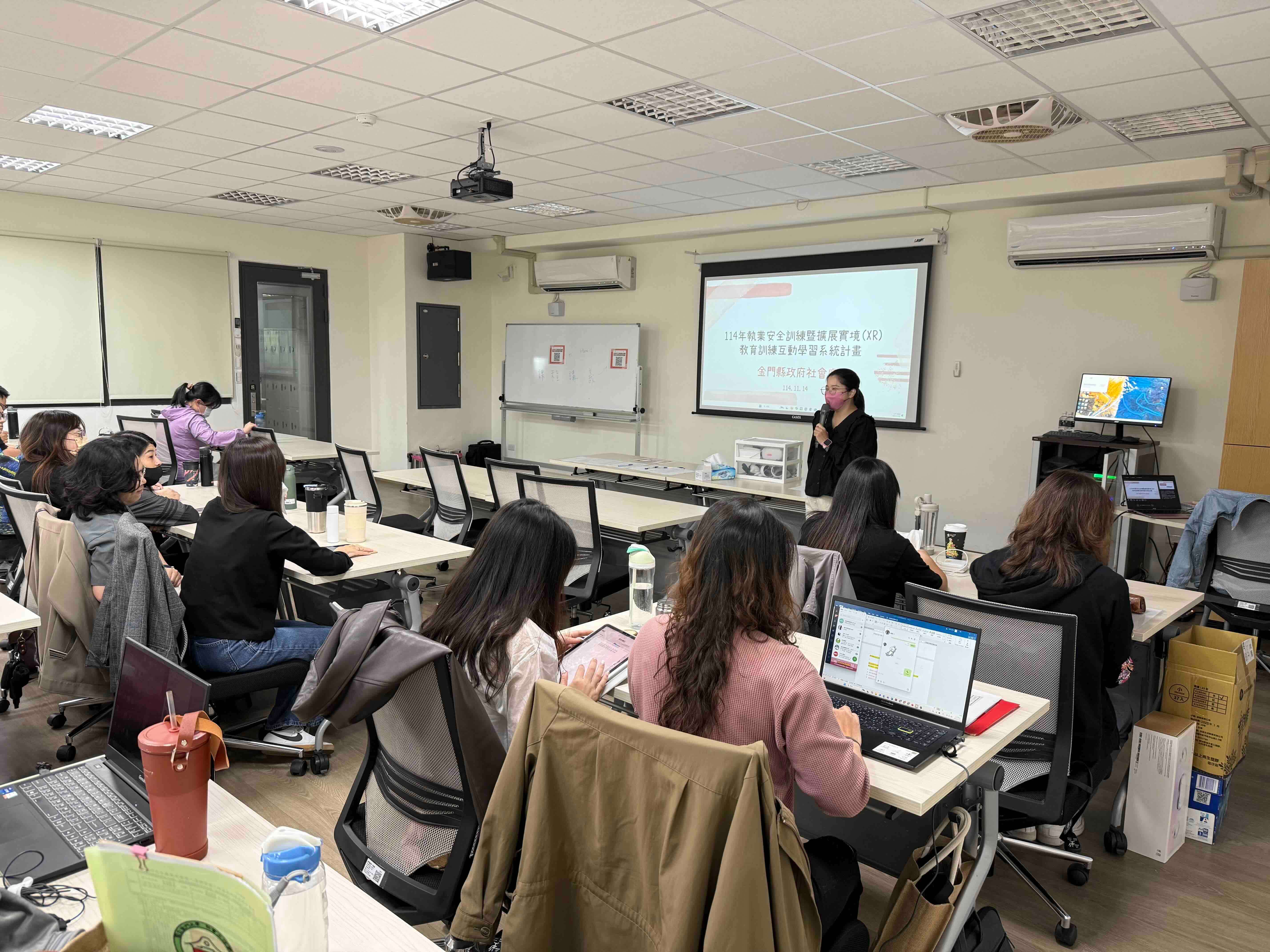 縣府辦XR研習 提升社工職安能力 縣府辦XR研習 提升社工職安能力