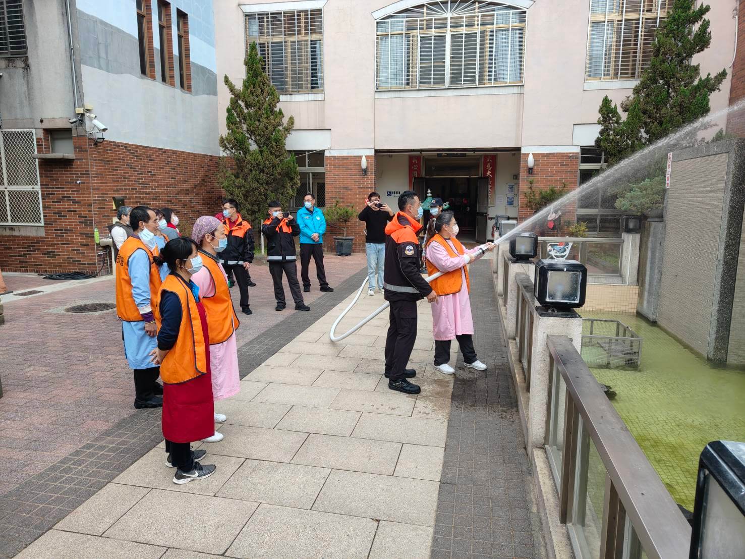 春節將至防災先行 消防演練守護長者平安過好年