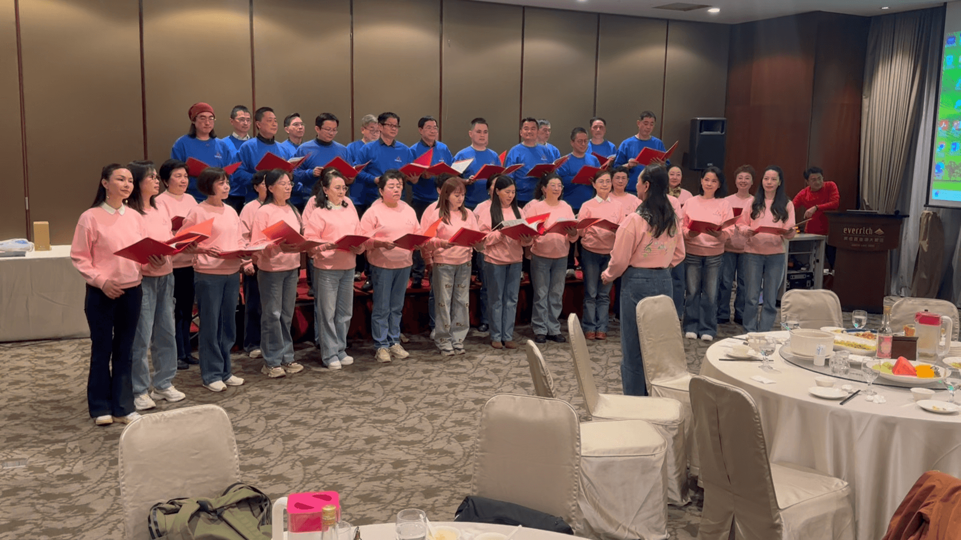 安琪莉莎合唱團歲末聚首 以歌聲感謝一路支持 安琪莉莎合唱團歲末聚首 以歌聲感謝一路支持