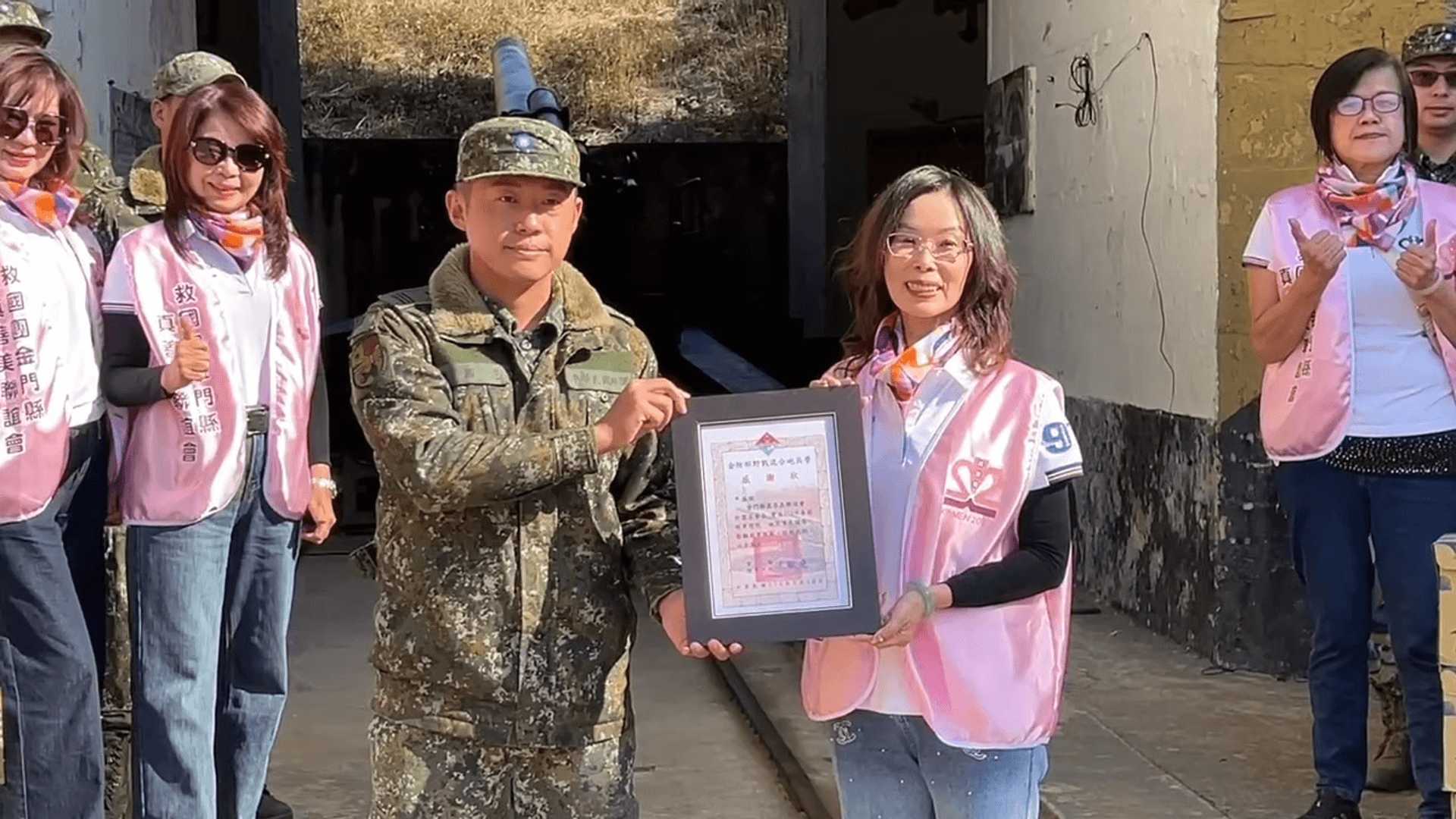 真善美聯誼會新春敬軍送暖　赴混砲營慰勞官兵