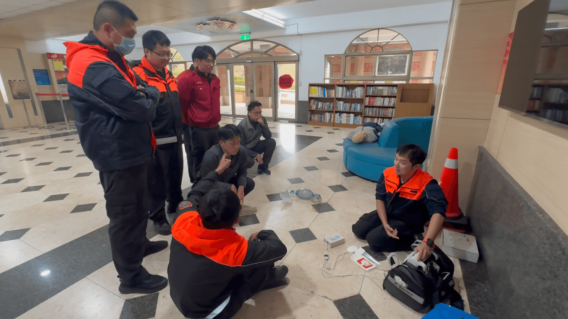 金寧分隊強化救護能量　落實AED與12導程心電圖分析訓練