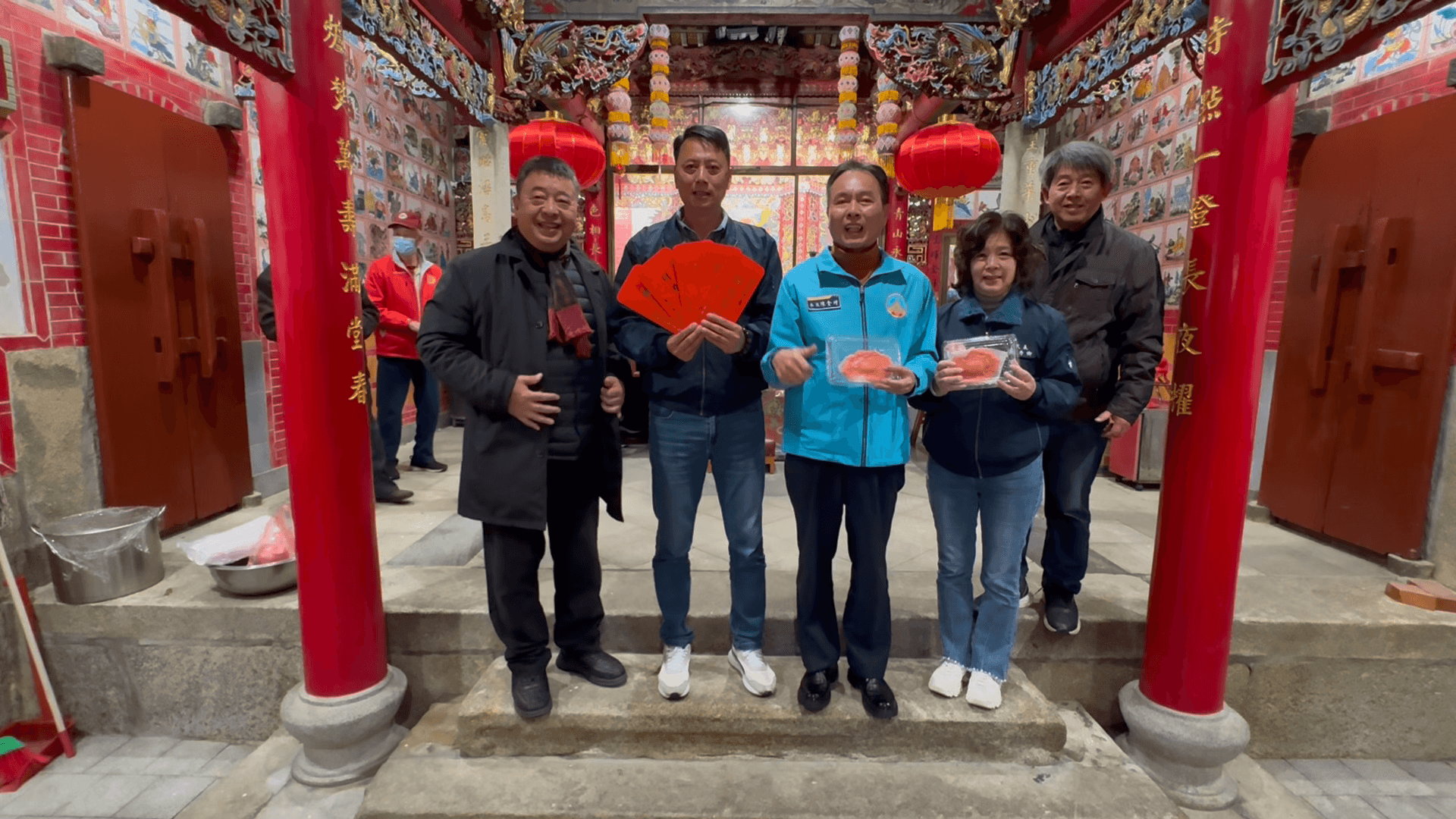 金湖成功村元宵「博錢母」 鄉親祈福迎財運