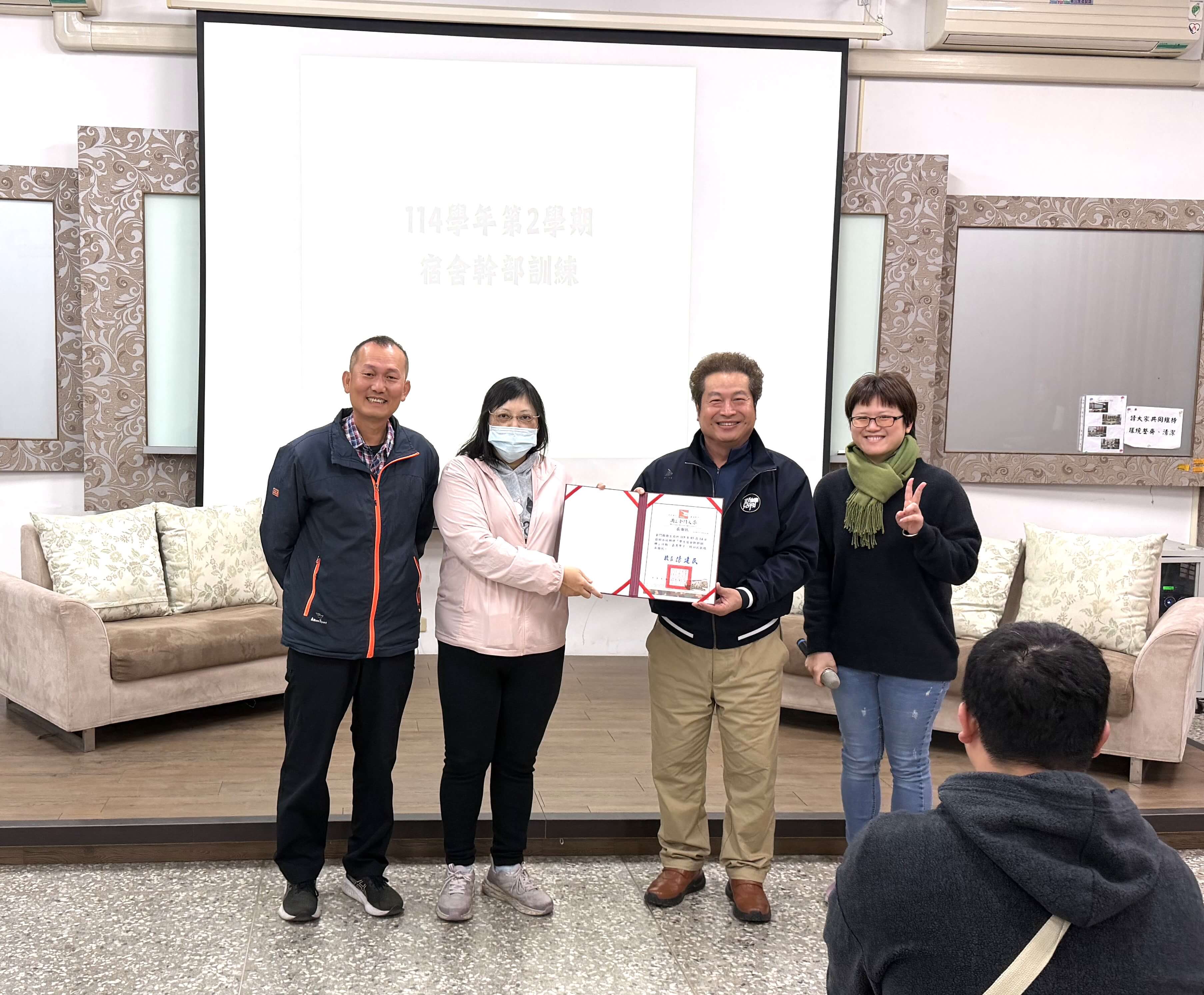 金大辦陶瓷廠DIY結合SEL與宿舍幹部訓練　促進安全與多元學習