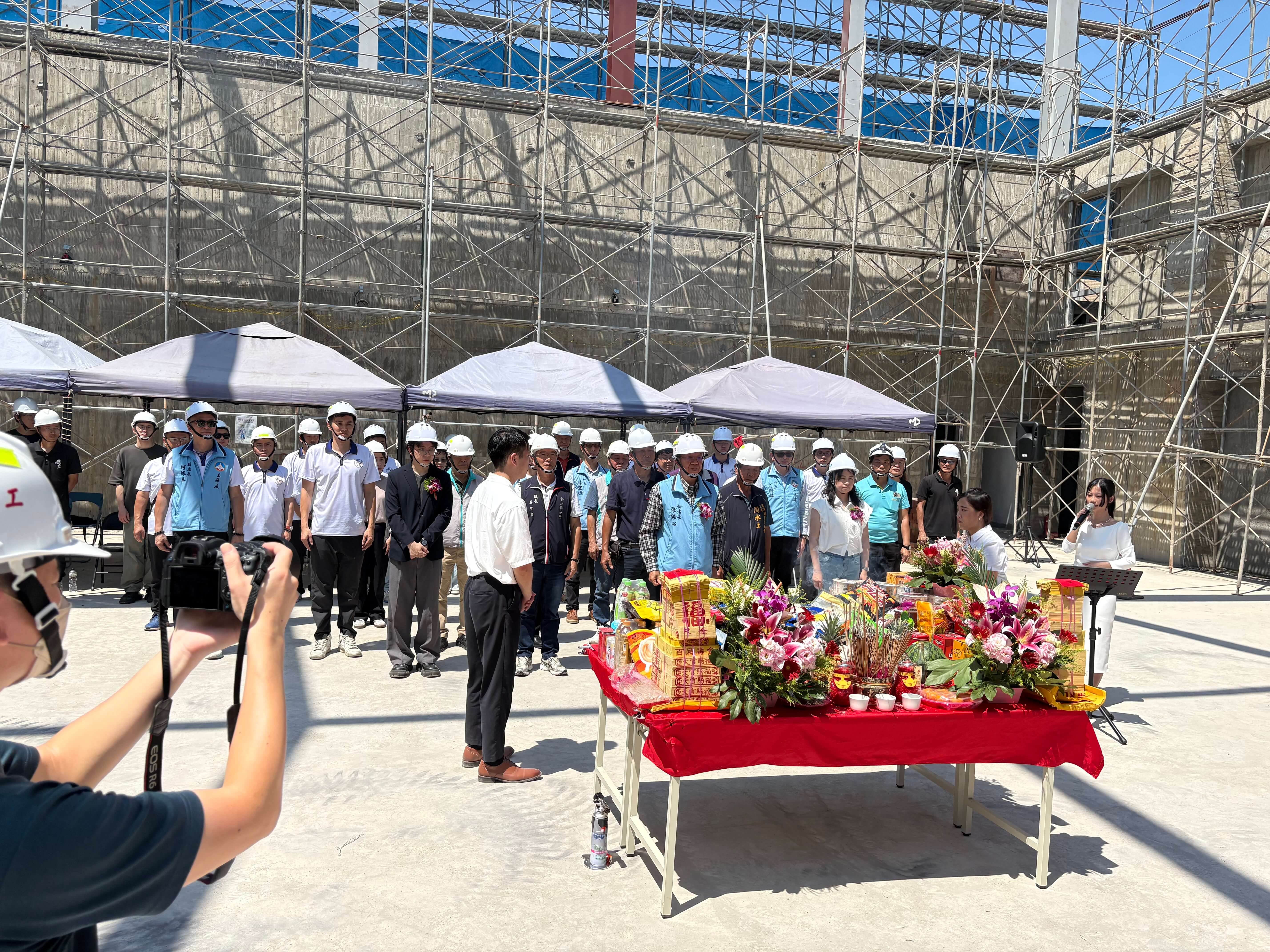 金沙鎮迎向新里程！「金沙國小地下停車場暨金東全民運動館」隆重舉行上樑典禮