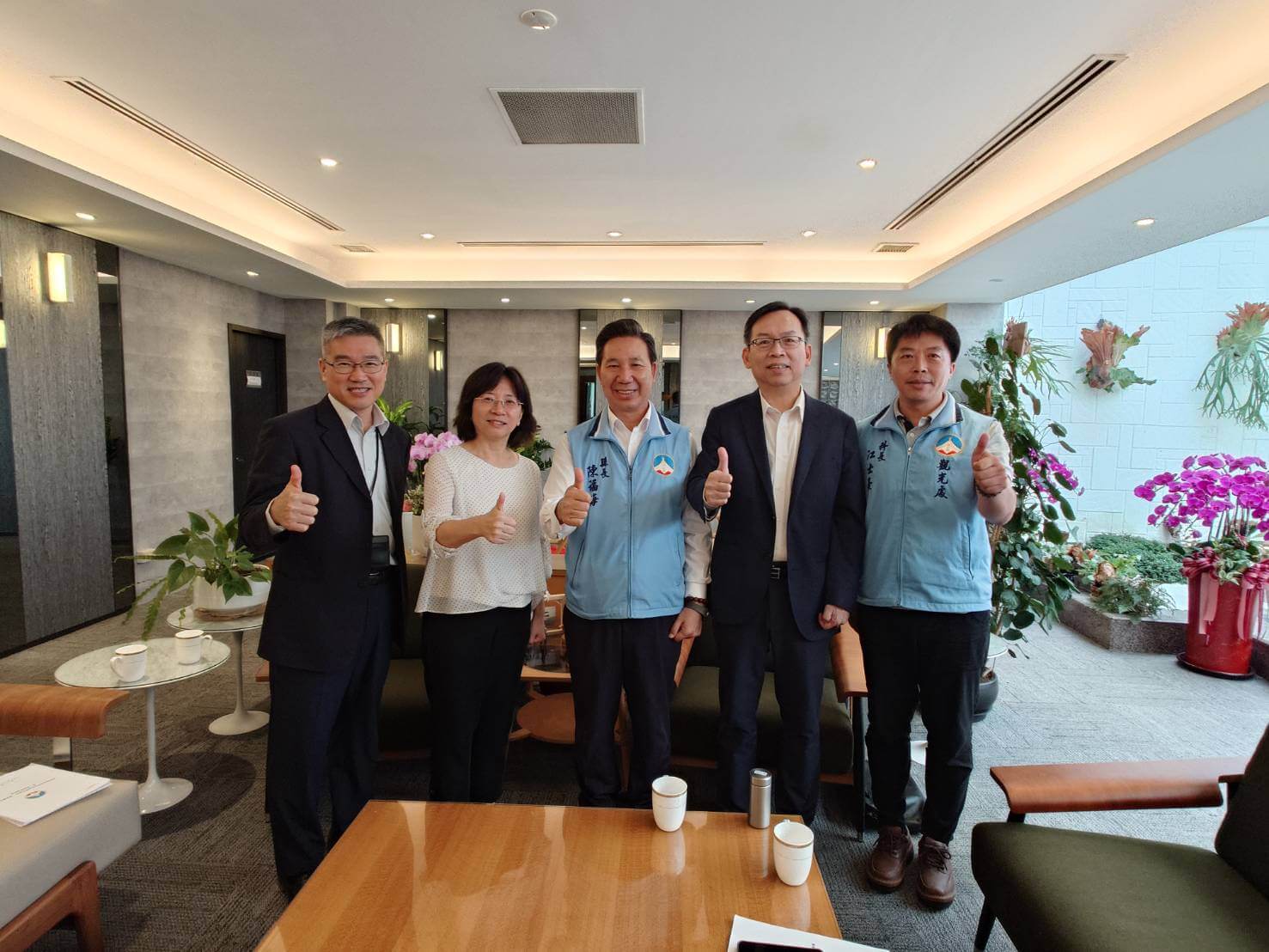 「陳福海縣長拜會民航局爭取擴大臺金緊急包位機制 研議鄉親優先候補機制」 「陳福海縣長拜會民航局爭取擴大臺金緊急包位機制 研議鄉親優先候補機制」