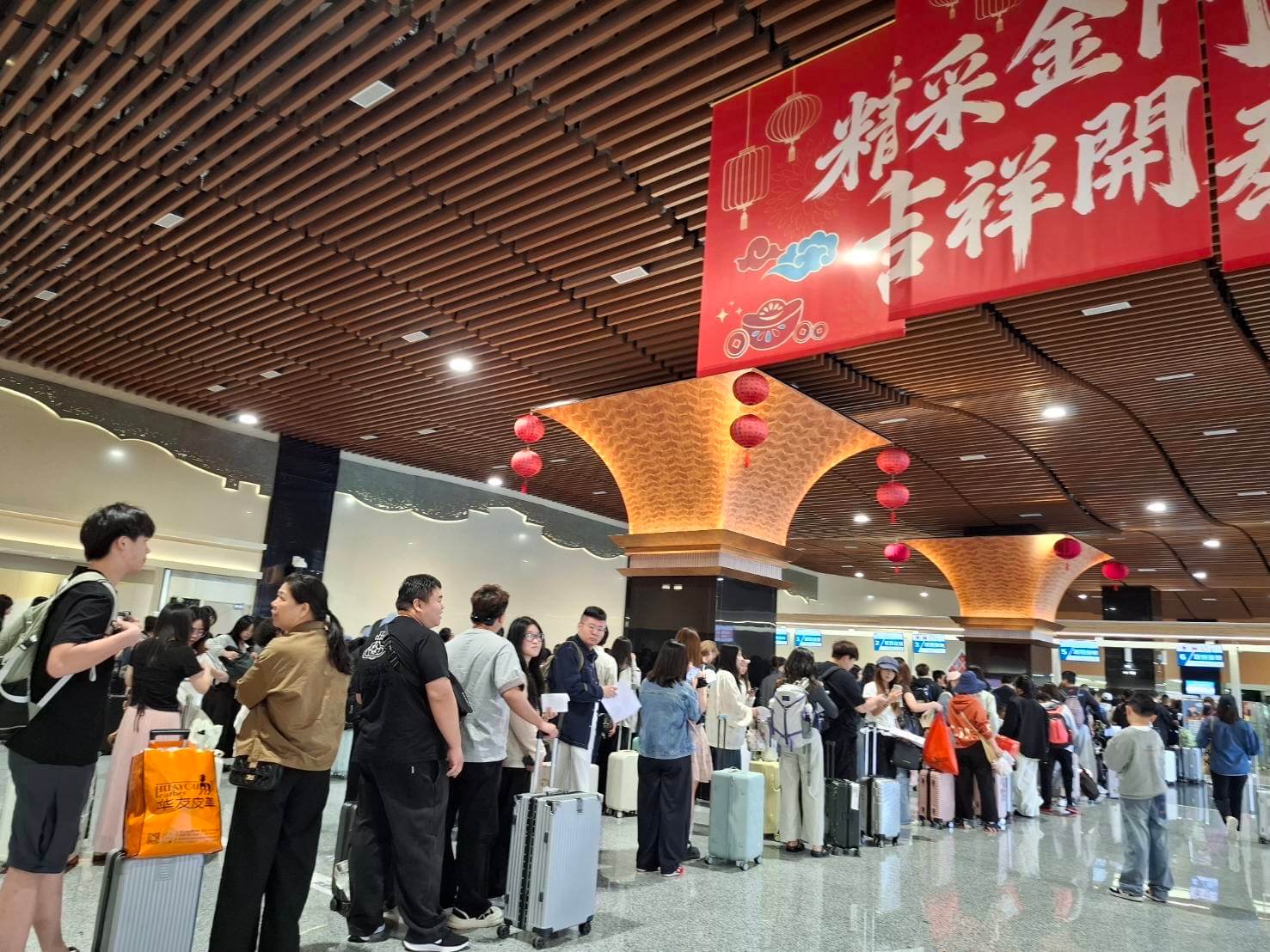 小三通上半年突破108萬人次 金門縣府籲中央儘速增班紓解運能 小三通上半年突破108萬人次 金門縣府籲中央儘速增班紓解運能