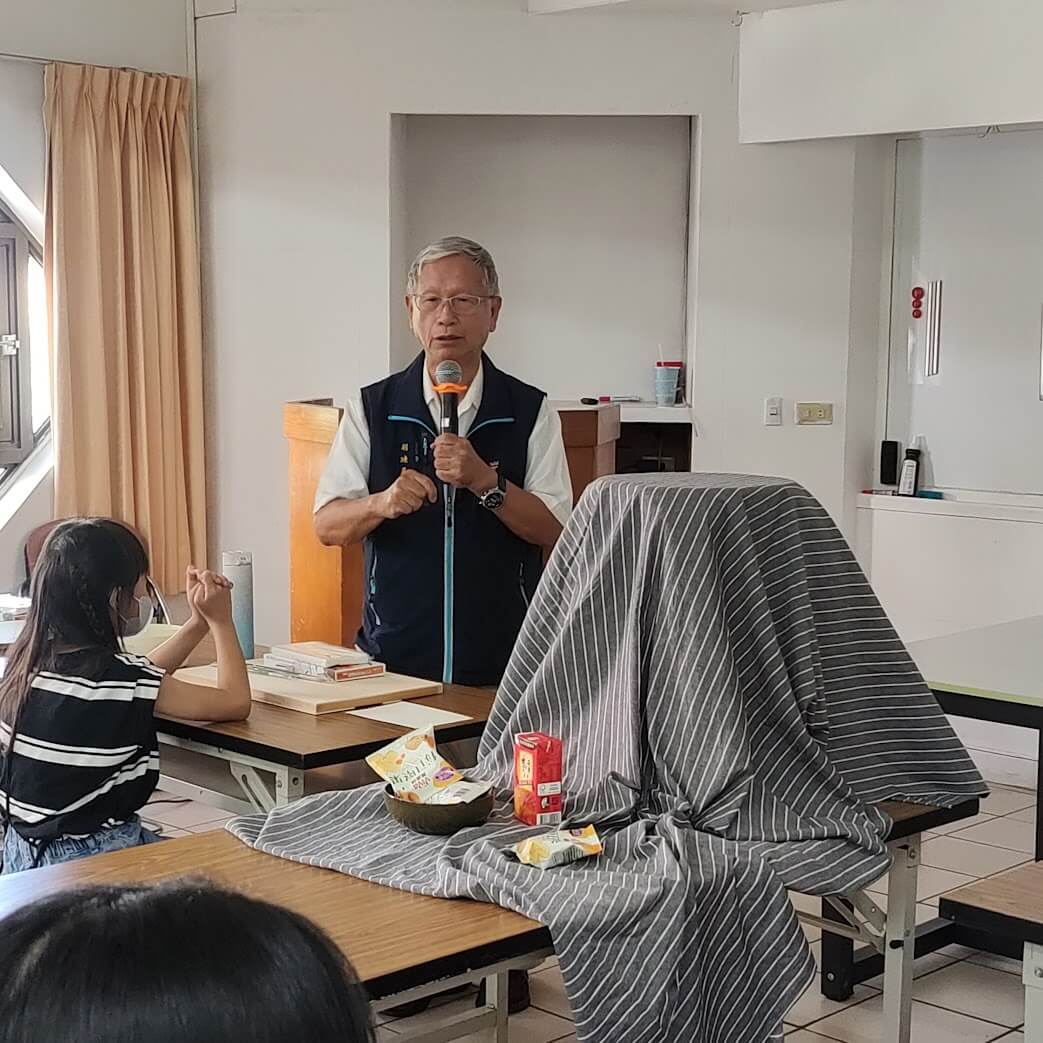 胡璉美學沙龍水彩研習開課 近百人報名、15名學員展開藝術旅程 胡璉美學沙龍水彩研習開課 近百人報名、15名學員展開藝術旅程