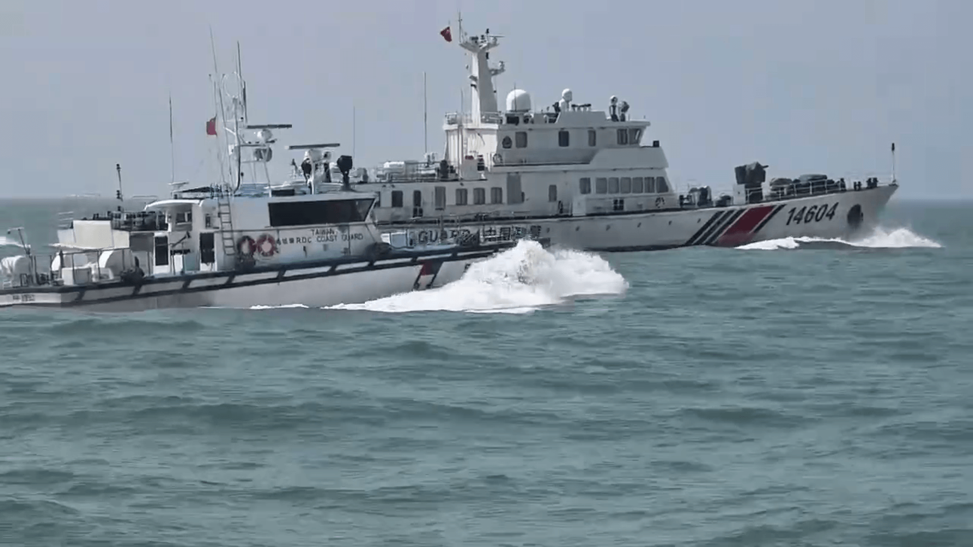 颱風剛走海警又來 金門海巡強勢驅離 颱風剛走海警又來 金門海巡強勢驅離