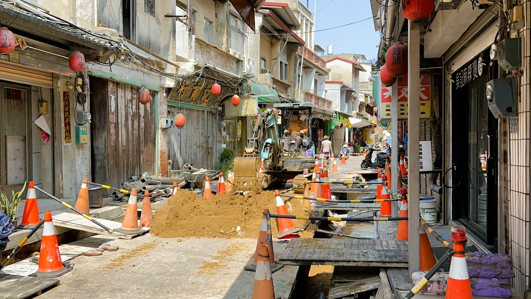 莒光路老街道路改善 地下管線更新提升環境品質 莒光路老街道路改善 地下管線更新提升環境品質