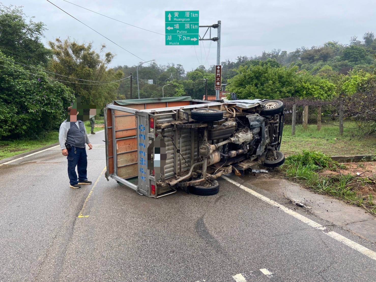 金門烈嶼三兵經車禍現場　協力救人太暖心