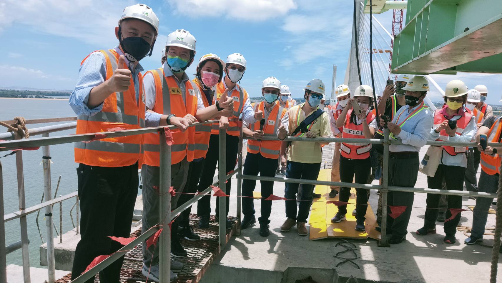 交長王國材視察金門大橋施工 全力達成10月通車目標