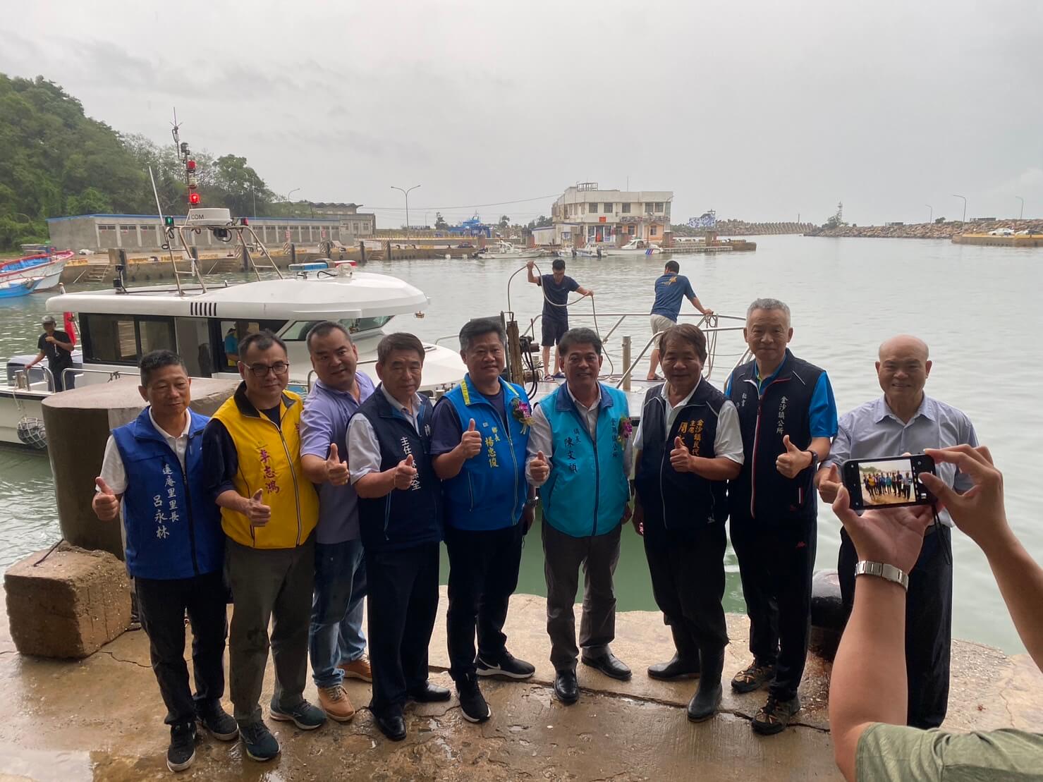 新湖漁港舉辦魚苗放流活動 護漁號等6艘漁船載運至母嶼等海域施行放流