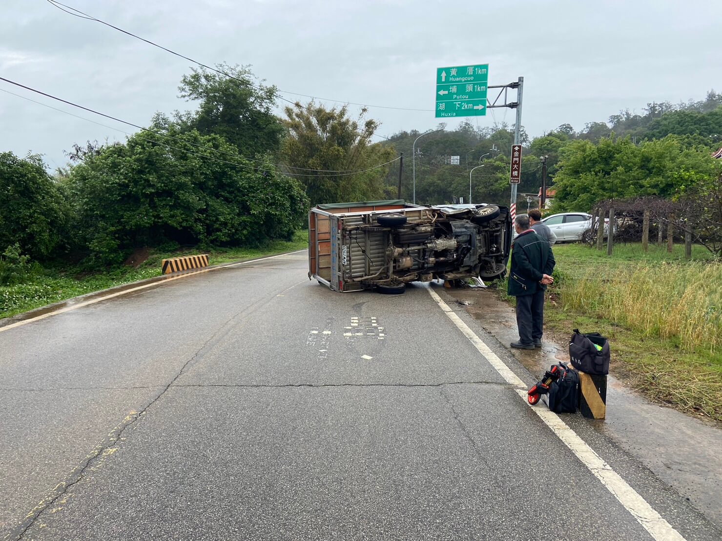 金門烈嶼三兵經車禍現場　協力救人太暖心