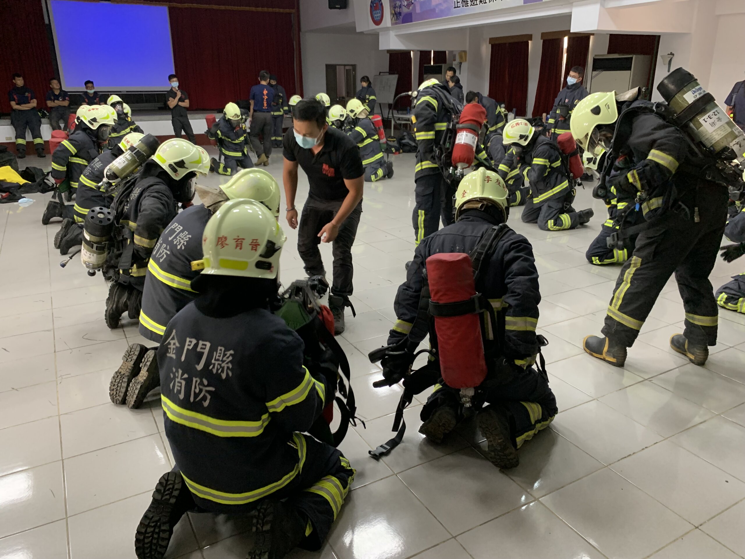 精進消防人員火場救災技能，金門縣消防局全面辦理專項訓練